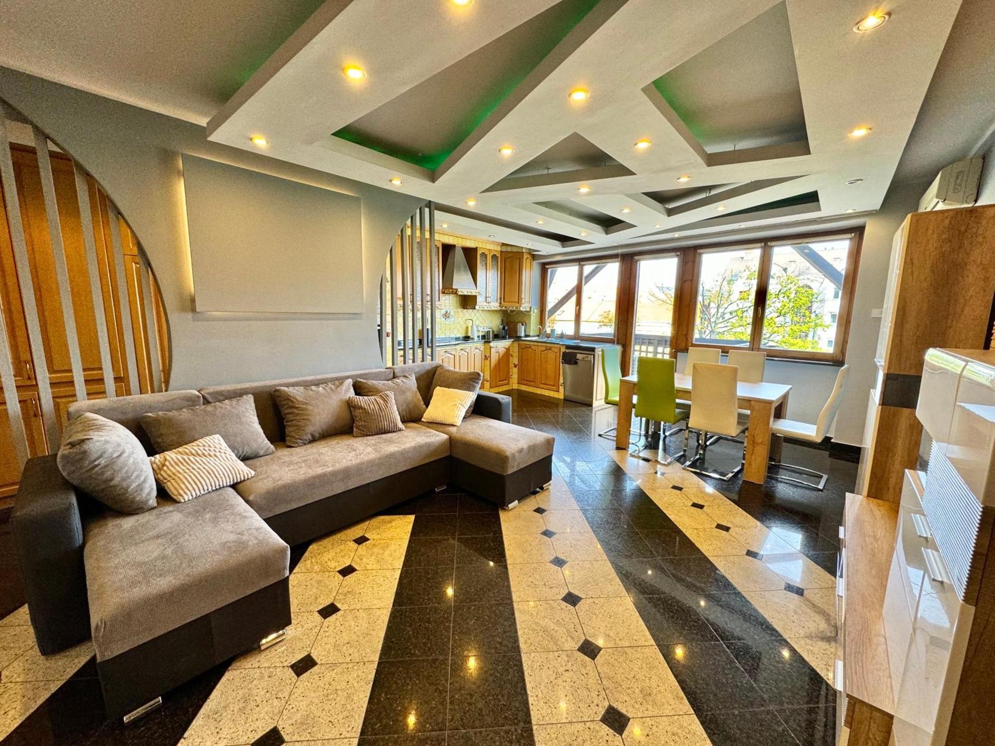 Bem Apartman เดเบรตเซน ภายนอก รูปภาพ